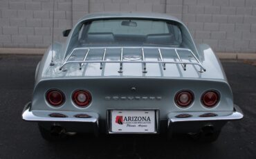 Chevrolet-Corvette-Coupe-1969-Silver-Gray-72250-11