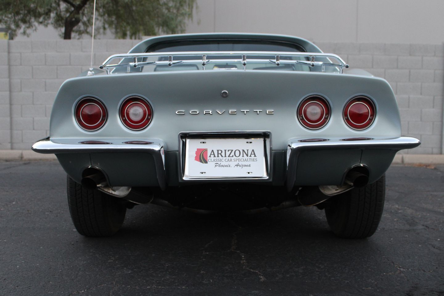 Chevrolet-Corvette-Coupe-1969-Silver-Gray-72250-12