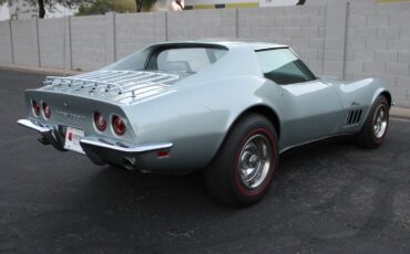 Chevrolet-Corvette-Coupe-1969-Silver-Gray-72250-14