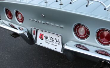 Chevrolet-Corvette-Coupe-1969-Silver-Gray-72250-3