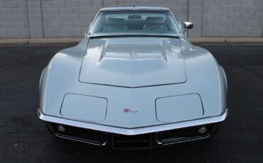 Chevrolet-Corvette-Coupe-1969-Silver-Gray-72250-7