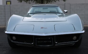 Chevrolet-Corvette-Coupe-1969-Silver-Gray-72250-8