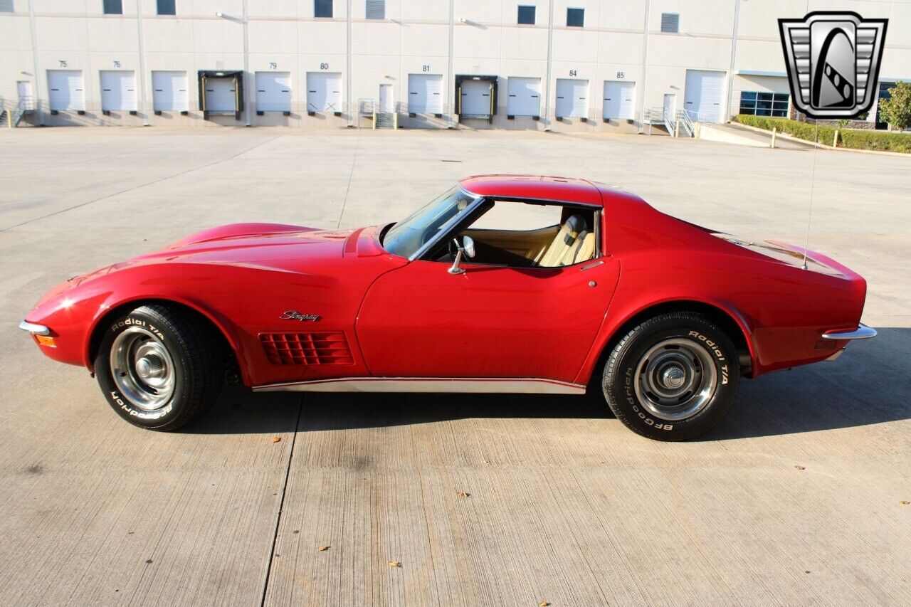 Chevrolet-Corvette-Coupe-1971-Red-Tan-46615-2