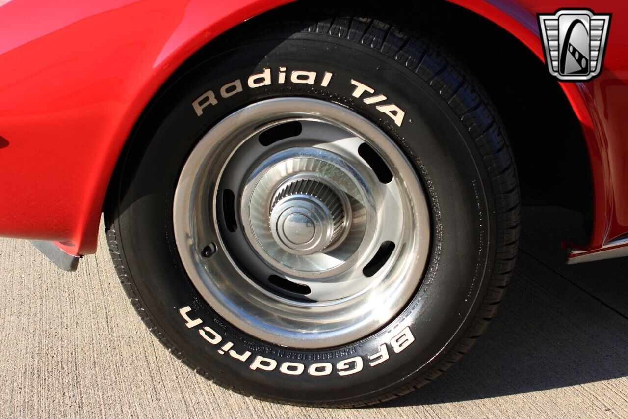 Chevrolet-Corvette-Coupe-1971-Red-Tan-46615-6