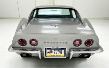 Chevrolet-Corvette-Coupe-1972-Silver-Black-175344-4