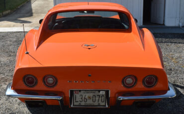 Chevrolet-Corvette-Coupe-1973-56327-4