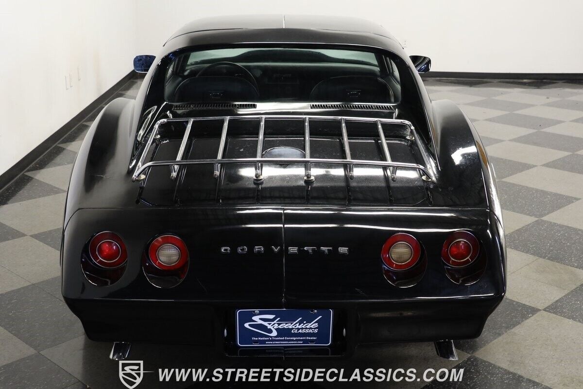 Chevrolet-Corvette-Coupe-1974-Black-Black-79244-8