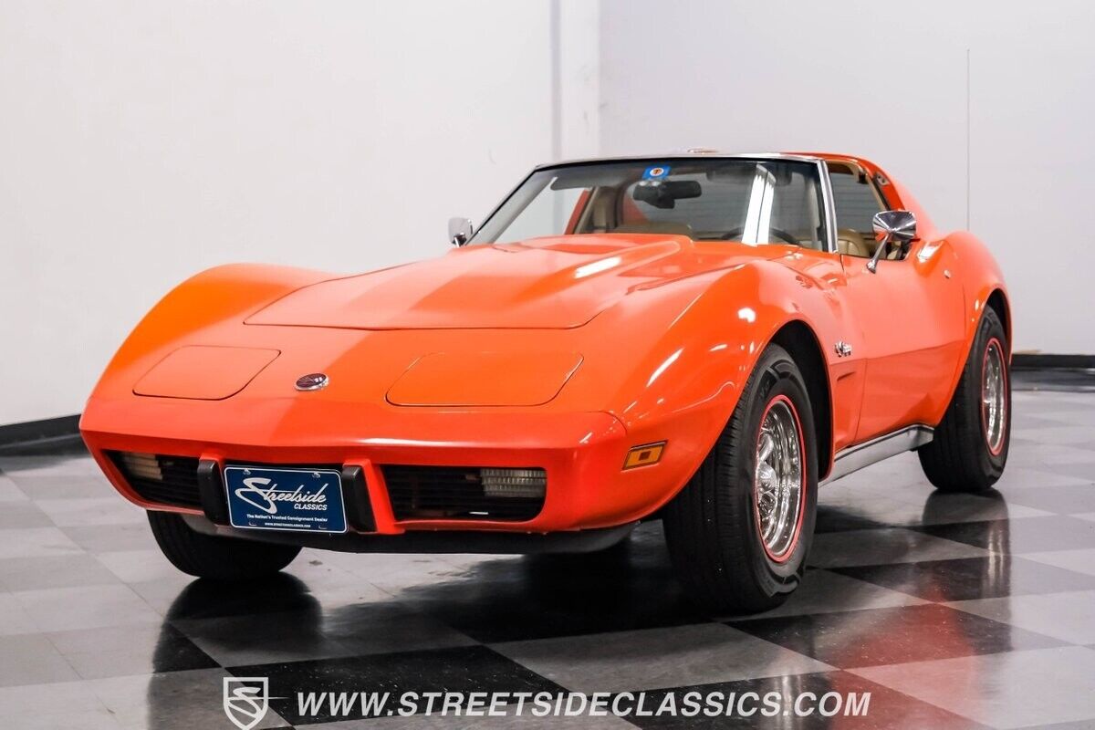 Chevrolet-Corvette-Coupe-1976-5