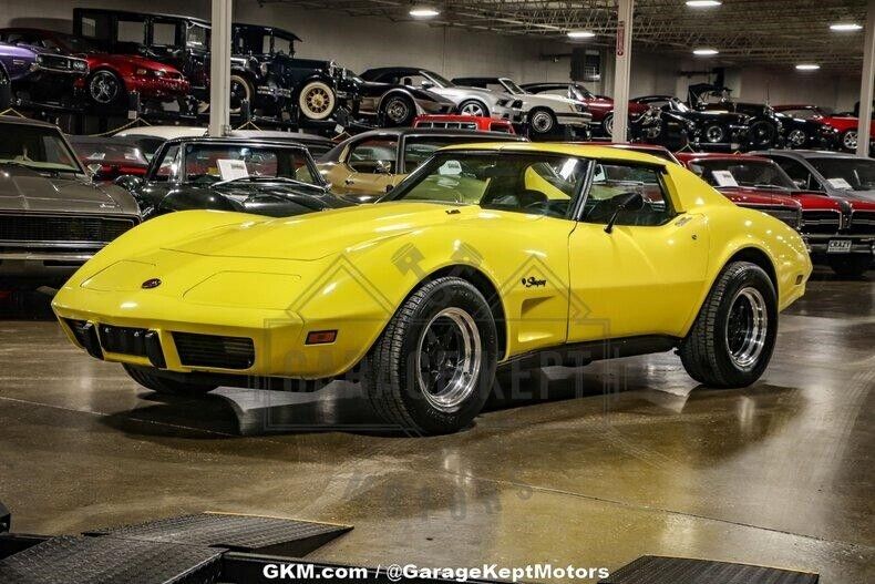 Chevrolet-Corvette-Coupe-1976-Yellow-Black-115309-7