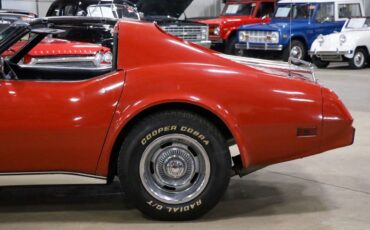 Chevrolet-Corvette-Coupe-1977-Red-Black-82513-4