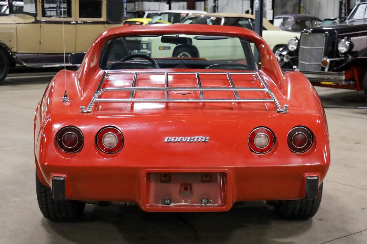 Chevrolet-Corvette-Coupe-1977-Red-Black-82513-6