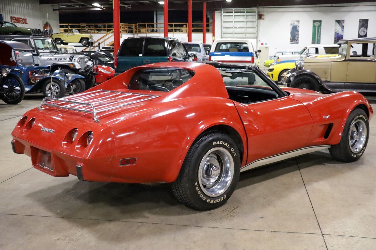 Chevrolet-Corvette-Coupe-1977-Red-Black-82513-7