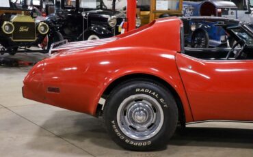 Chevrolet-Corvette-Coupe-1977-Red-Black-82513-8