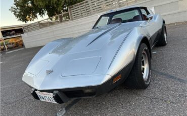 Chevrolet-Corvette-Coupe-1978-2