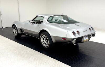 Chevrolet-Corvette-Coupe-1978-3