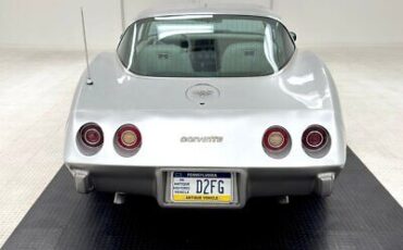 Chevrolet-Corvette-Coupe-1978-4