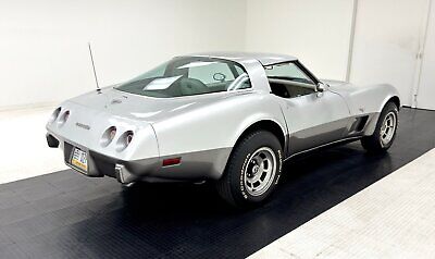 Chevrolet-Corvette-Coupe-1978-5