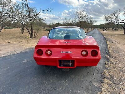 Chevrolet-Corvette-Coupe-1980-4