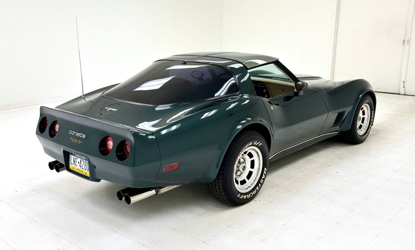 Chevrolet-Corvette-Coupe-1980-5