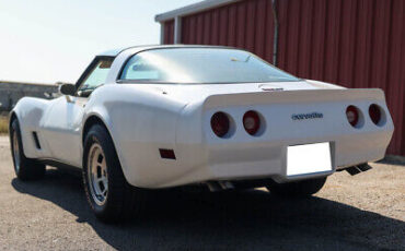 Chevrolet-Corvette-Coupe-1980-5