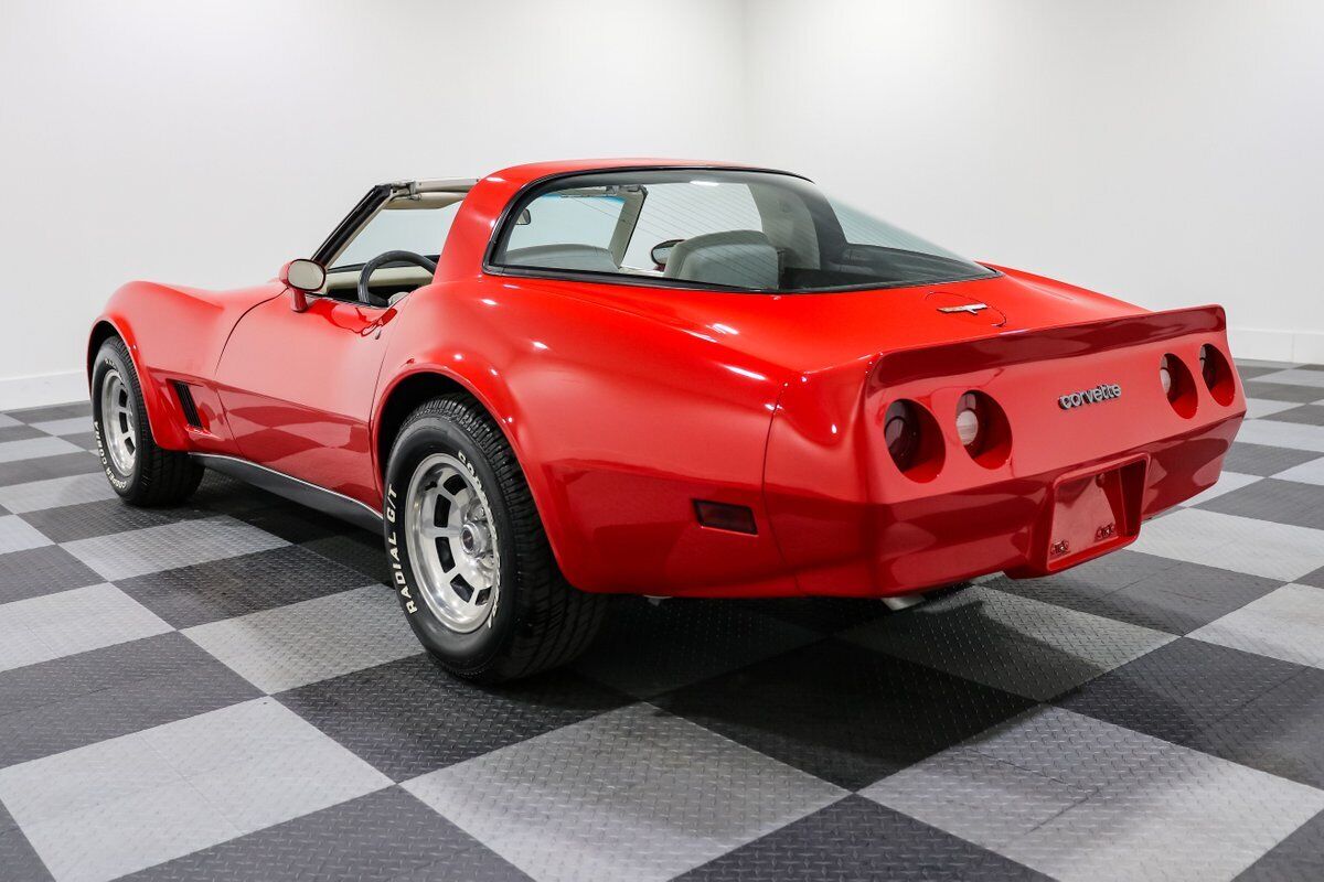 Chevrolet-Corvette-Coupe-1980-6