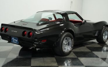 Chevrolet-Corvette-Coupe-1981-11