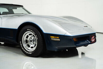 Chevrolet-Corvette-Coupe-1981-15