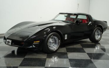 Chevrolet-Corvette-Coupe-1981-6