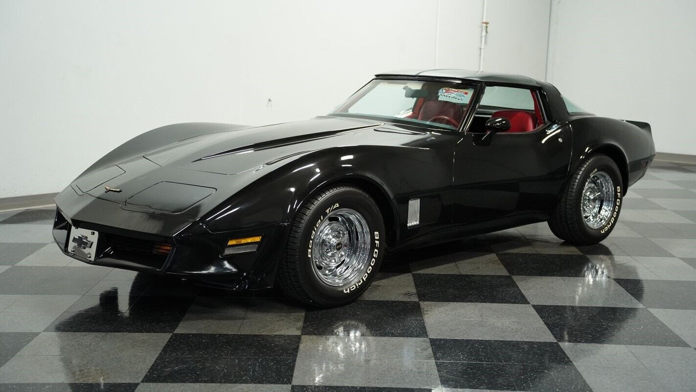 Chevrolet-Corvette-Coupe-1981-6