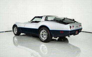 Chevrolet-Corvette-Coupe-1981-7