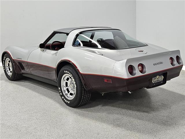 Chevrolet-Corvette-Coupe-1982-3