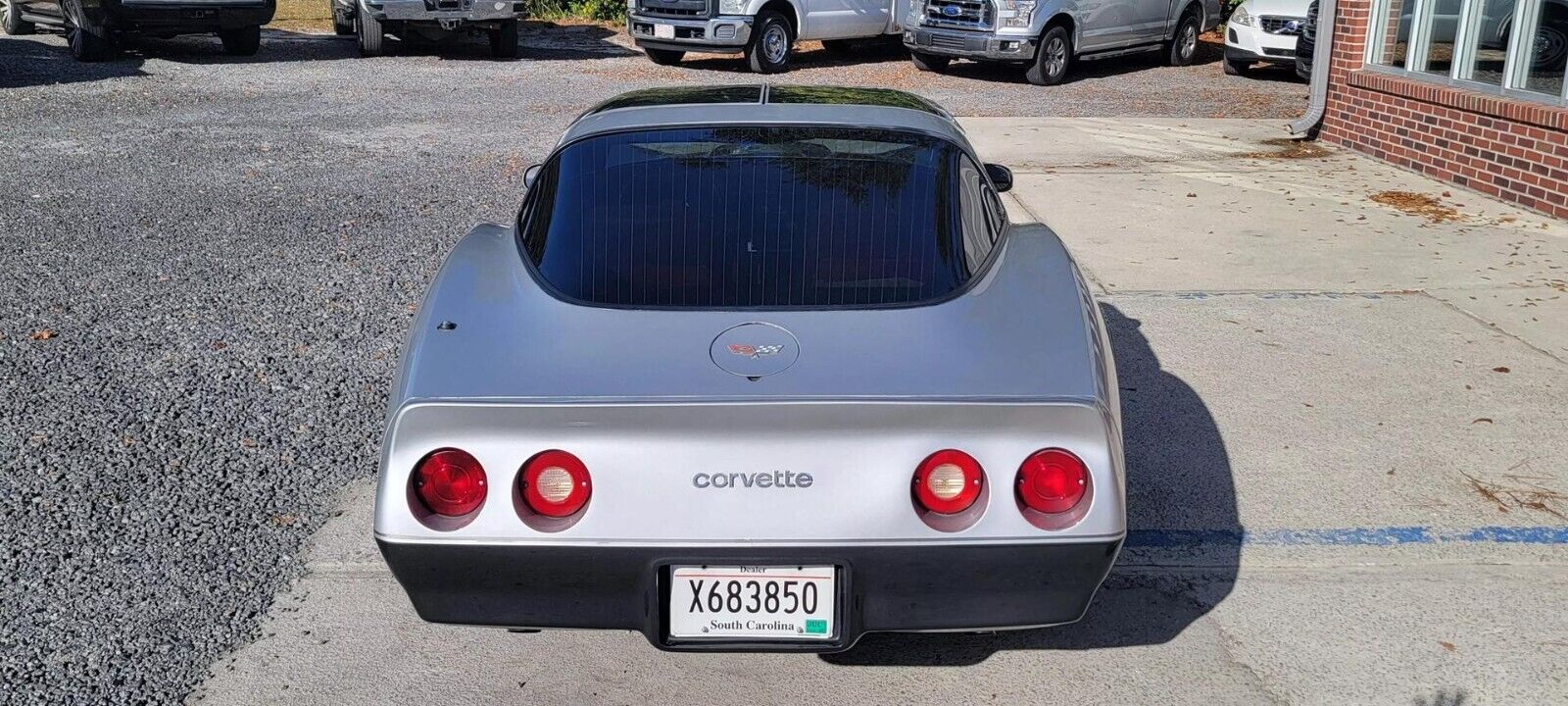 Chevrolet-Corvette-Coupe-1982-3