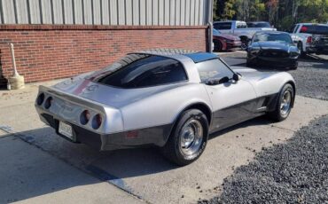 Chevrolet-Corvette-Coupe-1982-4