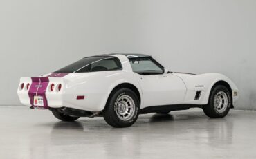 Chevrolet-Corvette-Coupe-1982-6