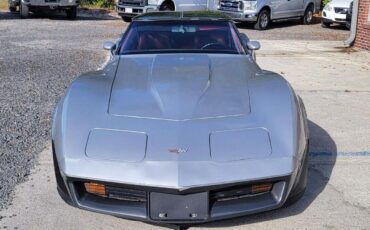 Chevrolet-Corvette-Coupe-1982-7