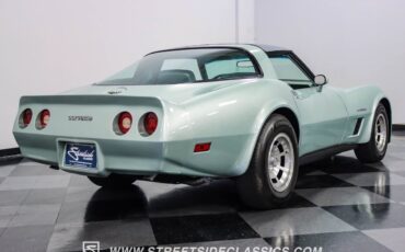 Chevrolet-Corvette-Coupe-1982-Green-Green-82342-11