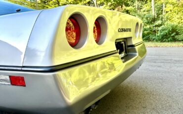 Chevrolet-Corvette-Coupe-1985-28