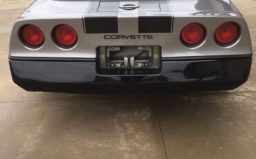 Chevrolet-Corvette-Coupe-1986-6