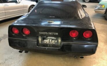 Chevrolet-Corvette-Coupe-1986-Black-Black-128543-1