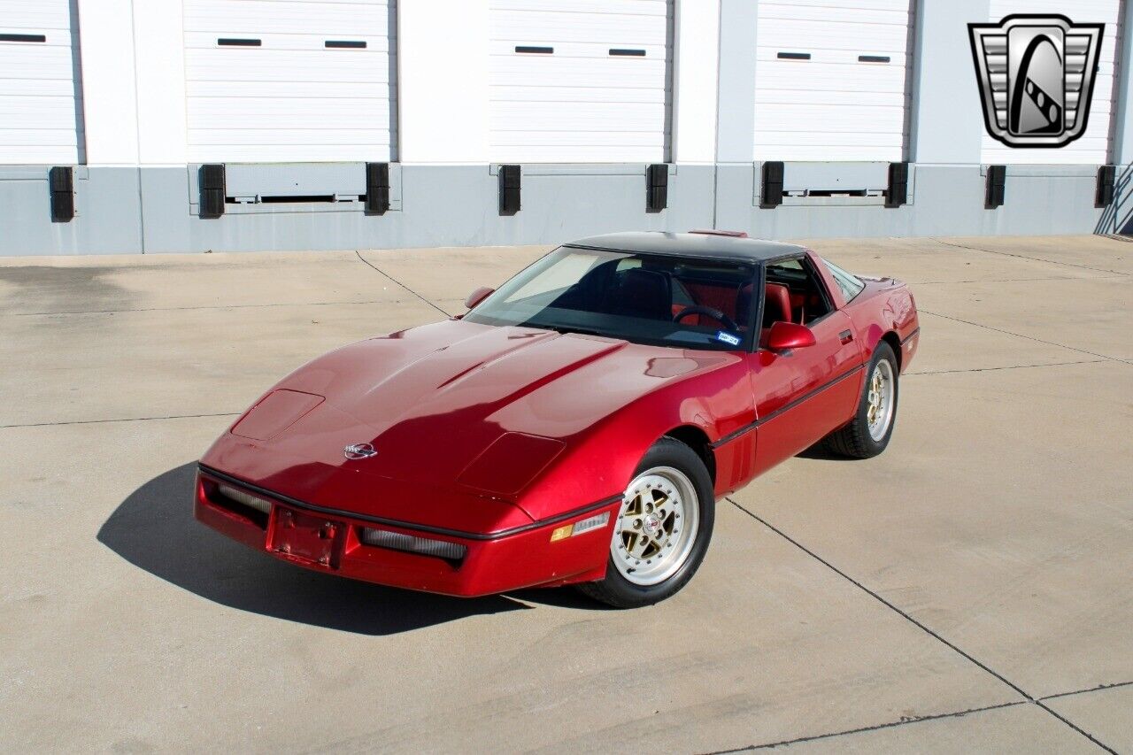 Chevrolet-Corvette-Coupe-1986-Red-Red-259203-2