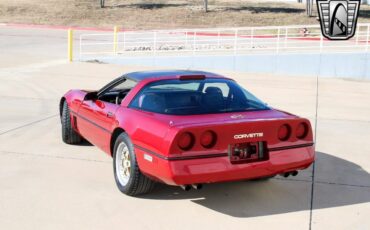 Chevrolet-Corvette-Coupe-1986-Red-Red-259203-4