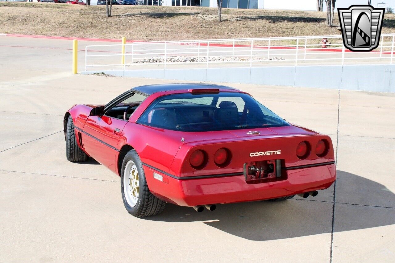 Chevrolet-Corvette-Coupe-1986-Red-Red-259203-4