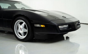 Chevrolet-Corvette-Coupe-1988-12