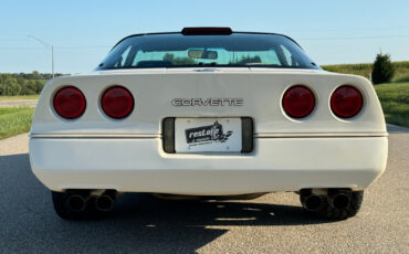 Chevrolet-Corvette-Coupe-1988-6