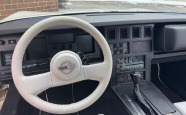 Chevrolet-Corvette-Coupe-1988-White-White-143459-22