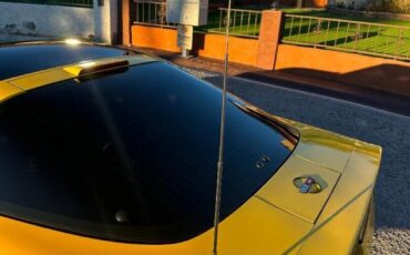 Chevrolet-Corvette-Coupe-1988-Yellow-Black-76122-8