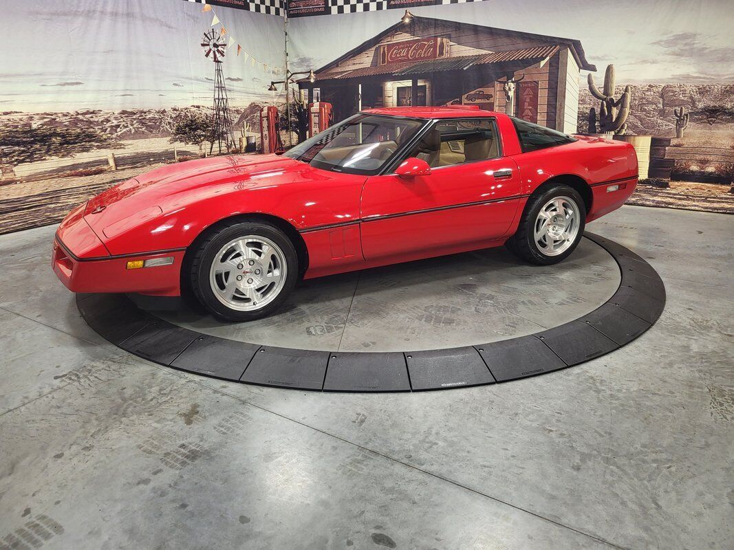 Chevrolet-Corvette-Coupe-1990-1