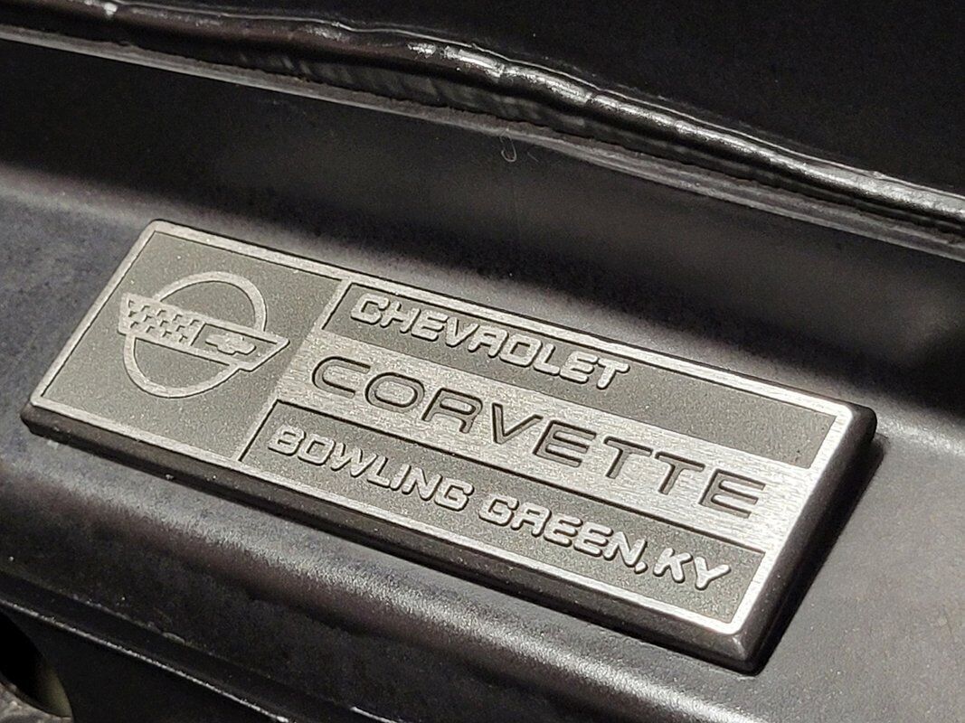 Chevrolet-Corvette-Coupe-1990-23