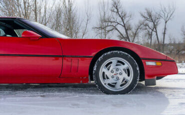 Chevrolet-Corvette-Coupe-1990-Red-Black-12633-10