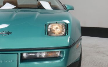 Chevrolet-Corvette-Coupe-1990-Turquoise-Brown-161779-7